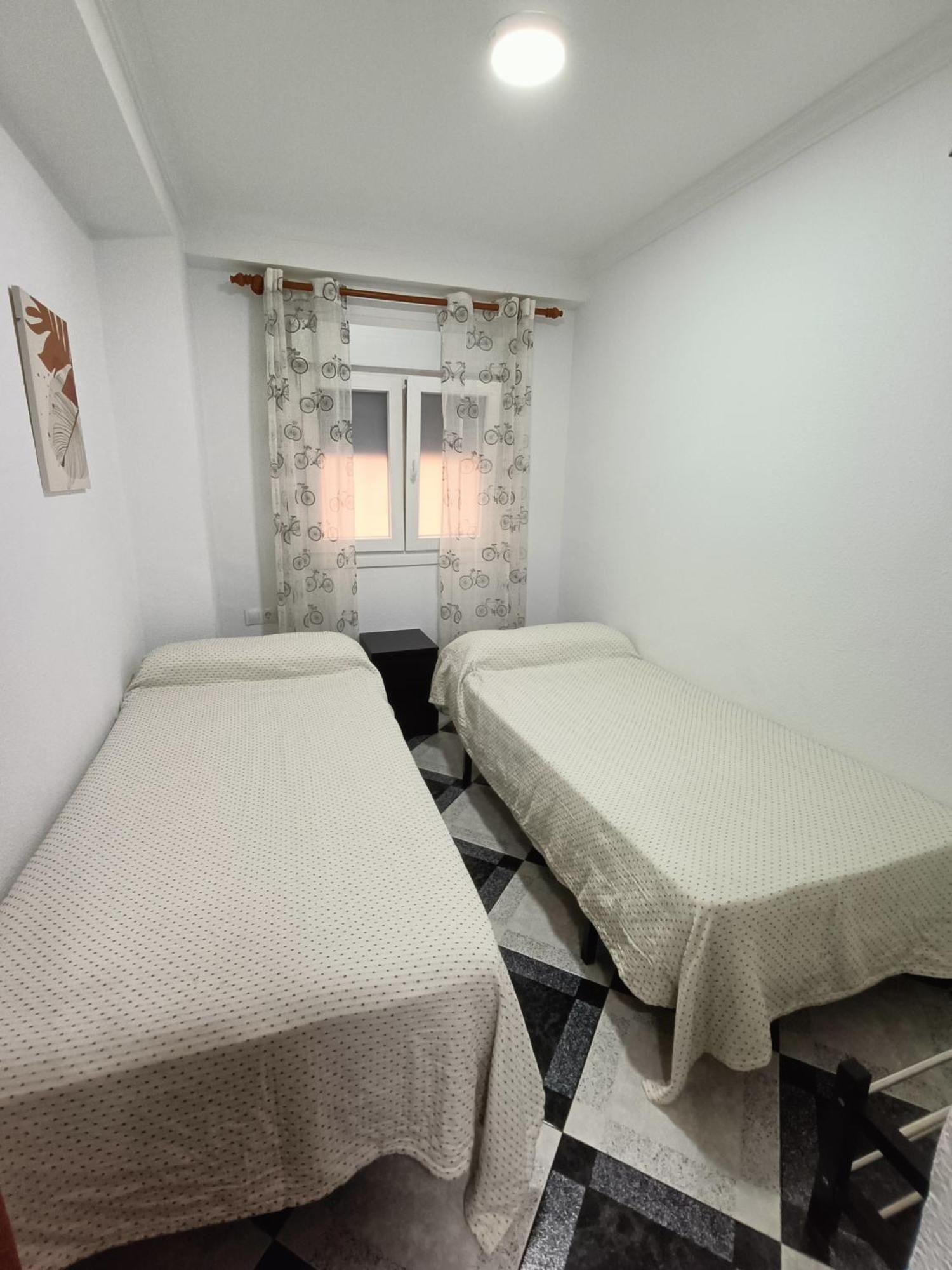 Piso Calidad Precio Junto A La Playa De La Victoria Apartment Кадис Екстериор снимка